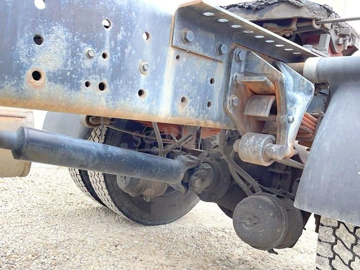 2003-international-durastar-4400-image-69