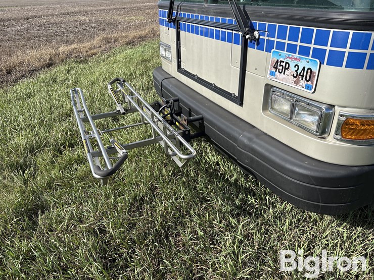 2009-gillig-low-floor-image-10