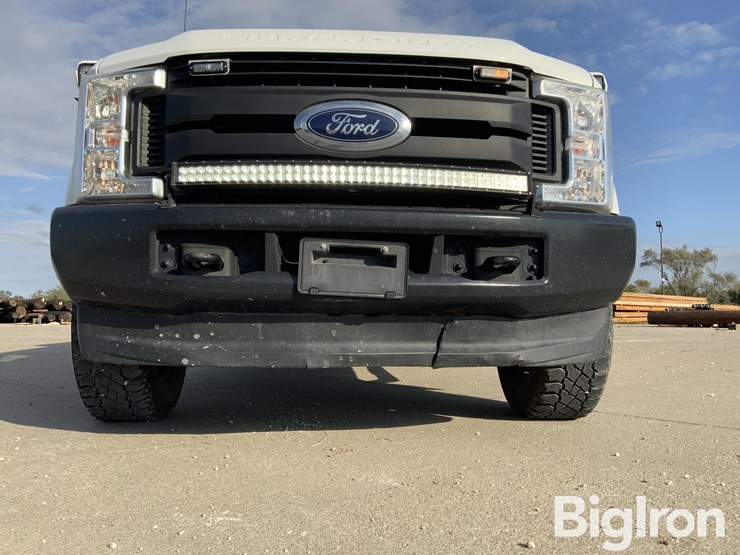 2017-ford-f350-xl-image-9