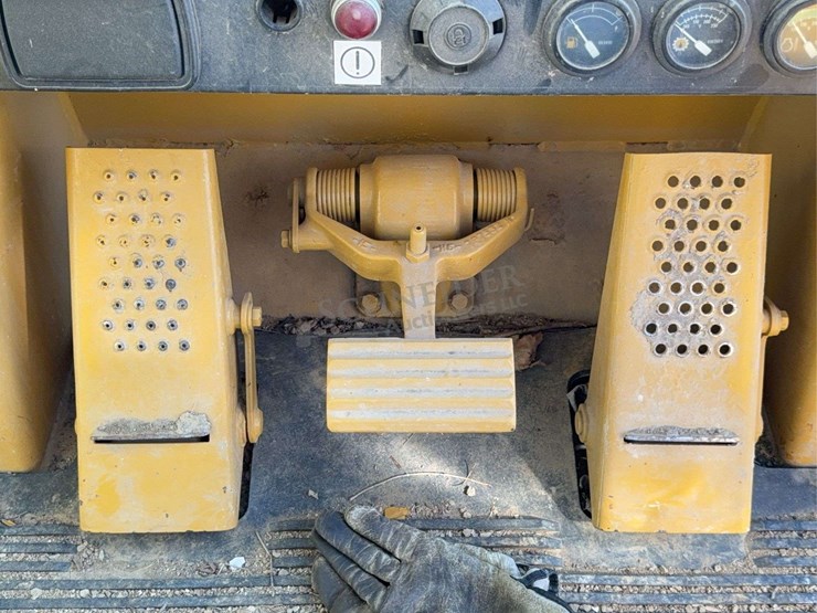 caterpillar-953b-image-49