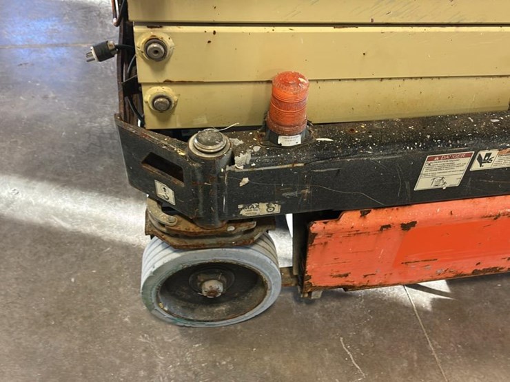 2018-jlg-1932r-image-20