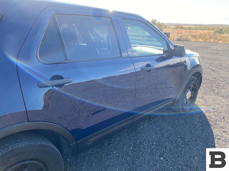 2017-ford-explorer-image-18