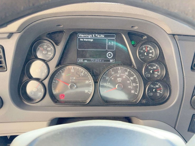 2017-peterbilt-579-image-62