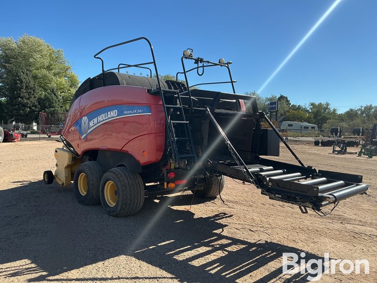 2013-new-holland-340-image-7