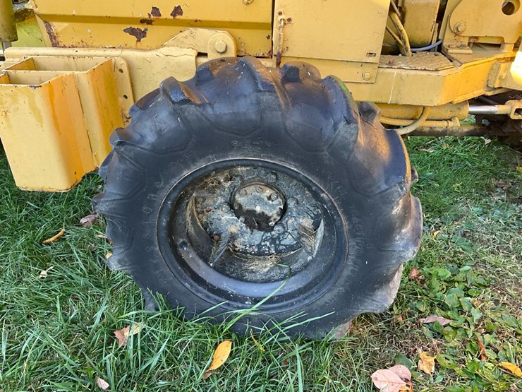 #1365-•-vermeer-m-460-ride-on-trencher-image-15