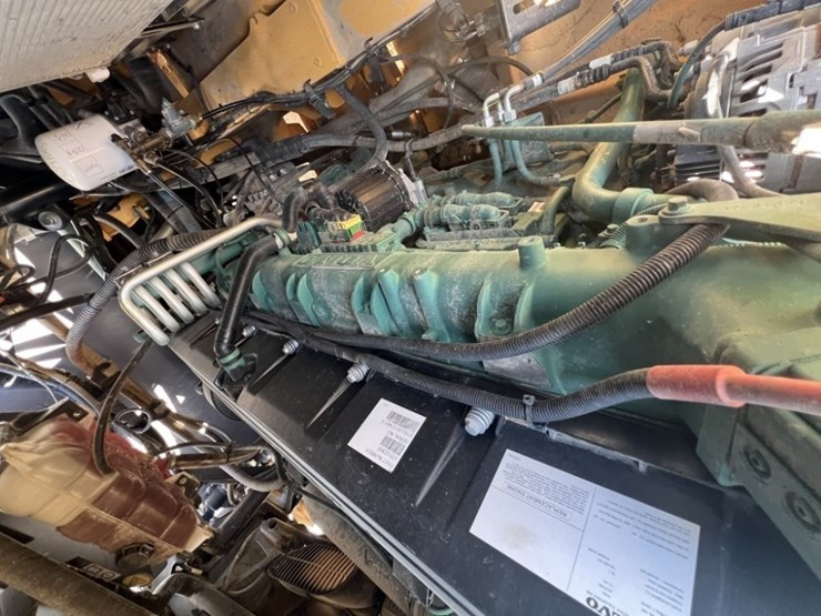 2021-volvo-a60h-image-46