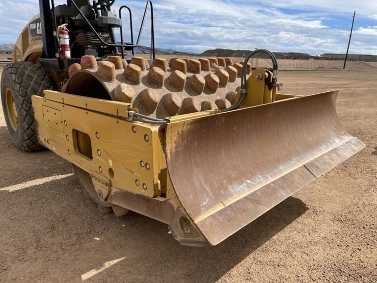 2018-caterpillar-cp56b-image-10