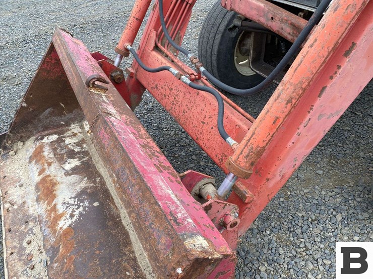 1976-massey-ferguson-245-image-11