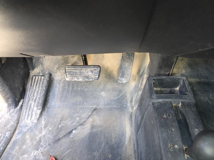 2017-gmc-sierra-3500-image-57