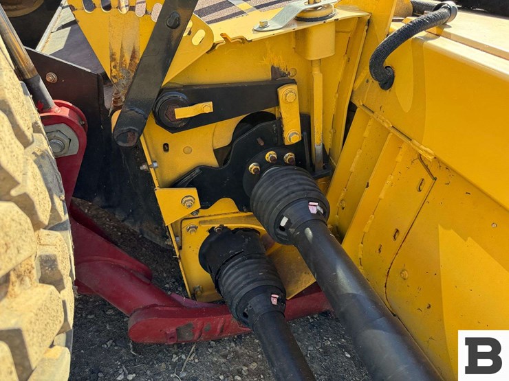 2013-new-holland-h8080-image-42