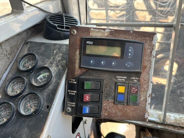 2003-timberpro-tf820e-image-77