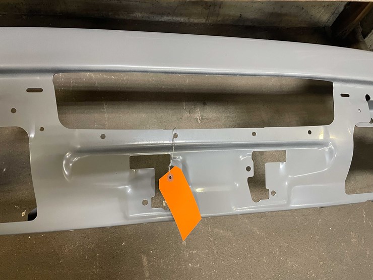 #8632-•-gm-2500hd-front-bumper-(prld)-image-4