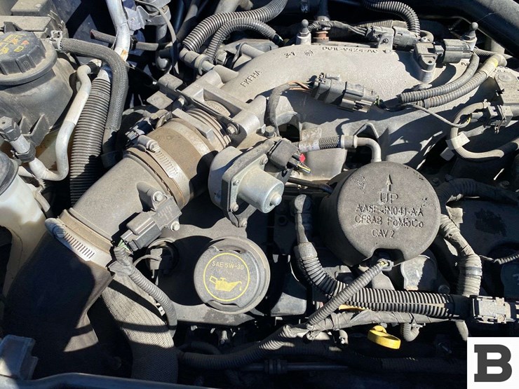 2018-ford-explorer-image-28