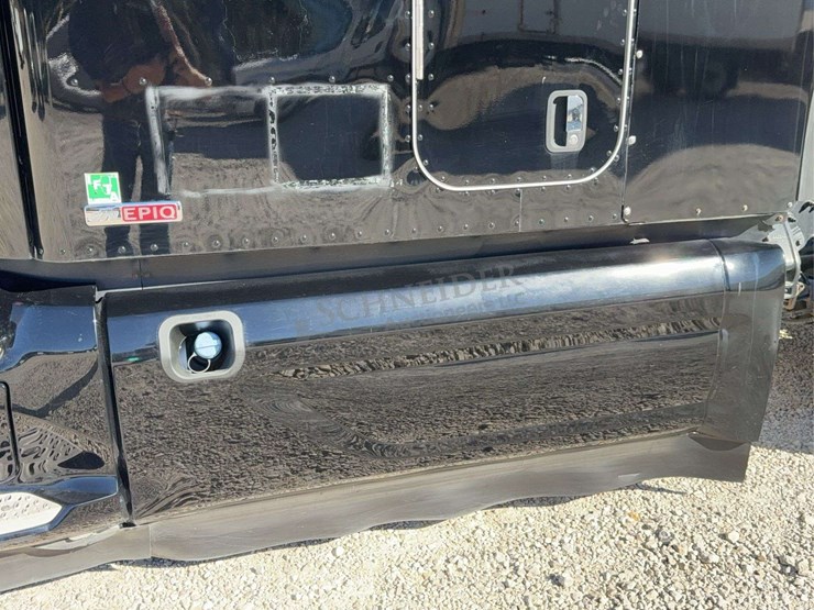 2017-peterbilt-579-image-99