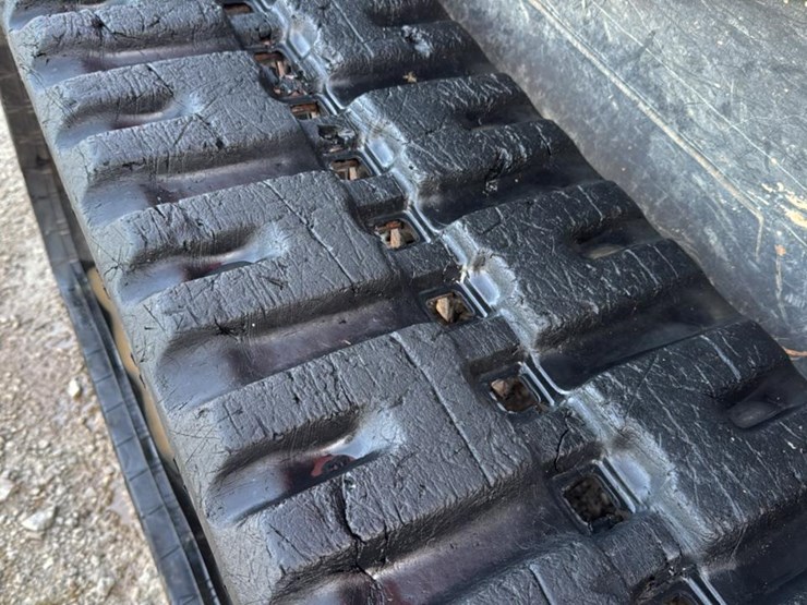 #1100-•-2018-kubota-svl95-2-skid-steer-image-17