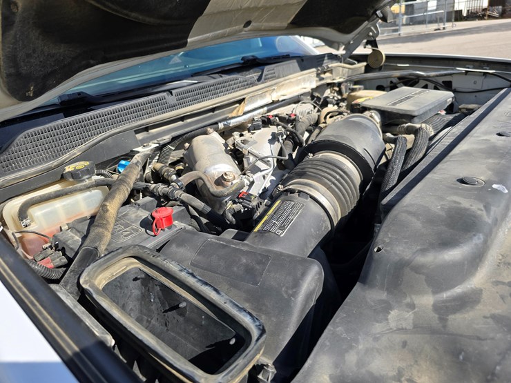 2017-gmc-sierra-3500-image-42