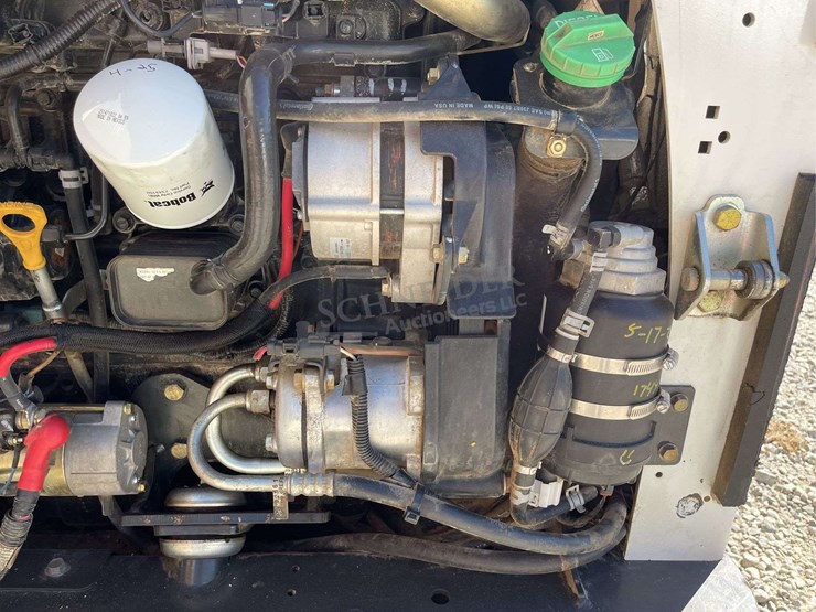 2016-bobcat-t750-image-26