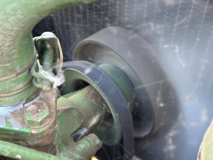 1981-john-deere-750-image-46