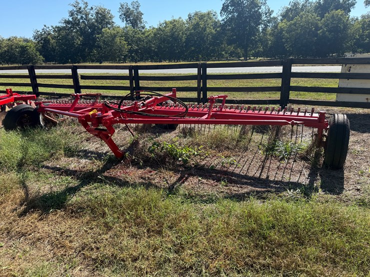 #47-•-#1002-•-18-foot-rouse-rake-image-2