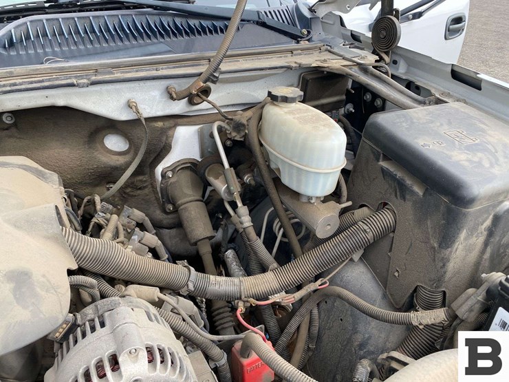 2004-chevrolet-silverado-3500-image-27