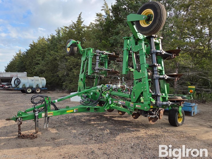 2013-john-deere-2510h-image-1