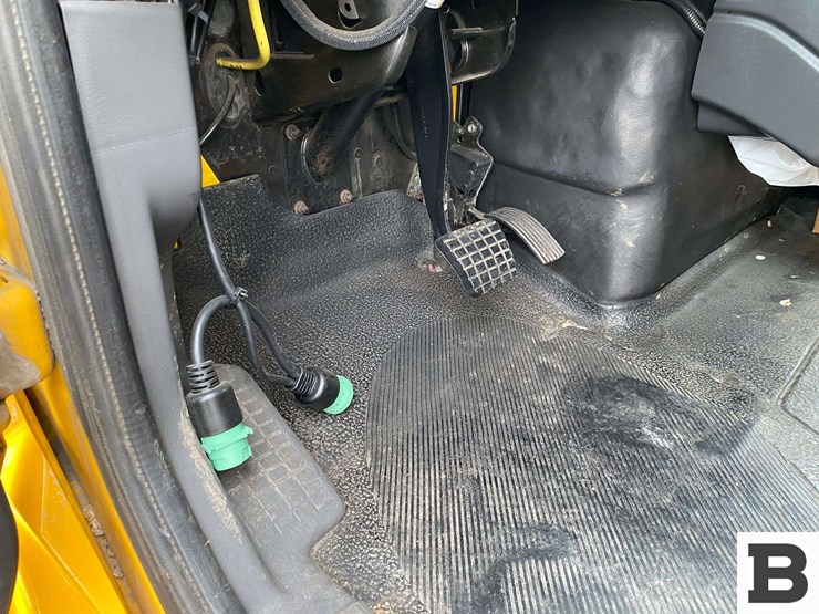 2012-international-durastar-4300-image-39