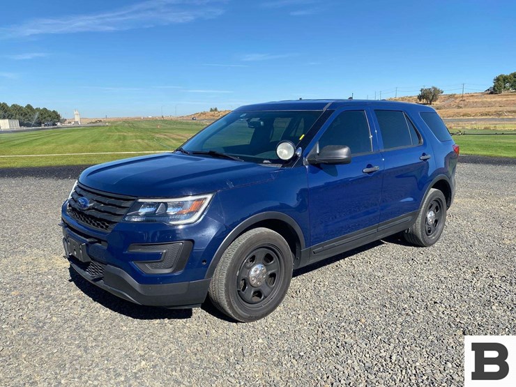 2018-ford-explorer-image-1