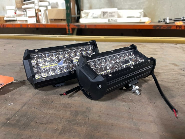 #8530-•-(2)-led-6-1/2"-long-work-lights,-12/24vdc-(pr12)-image-1