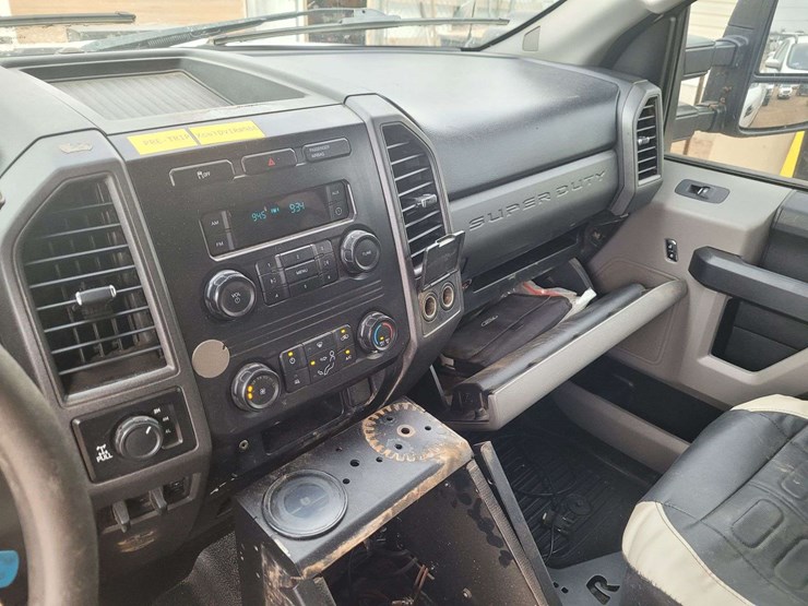 2017-ford-f350-image-10