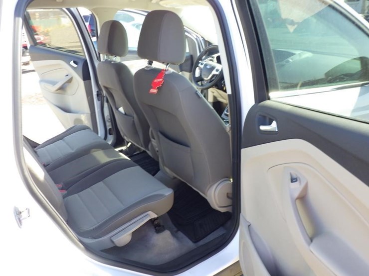 2013-ford-escape-image-8