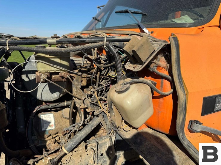 1988-gmc-7000-image-37