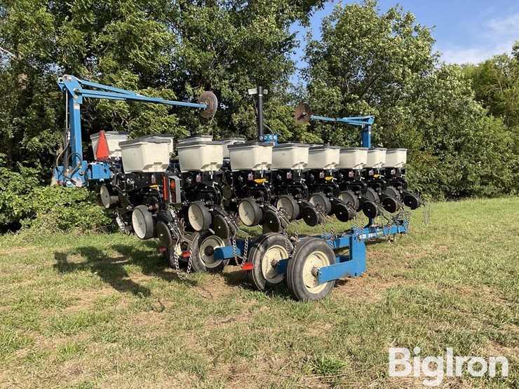 2009-kinze-3500-image-5