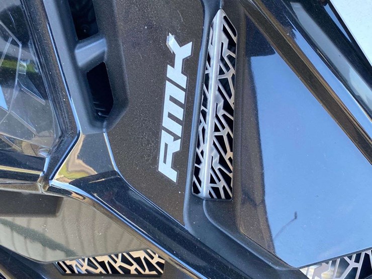 2022-polaris-matrix-pro-rmk-850-165"-snowmobile-image-10