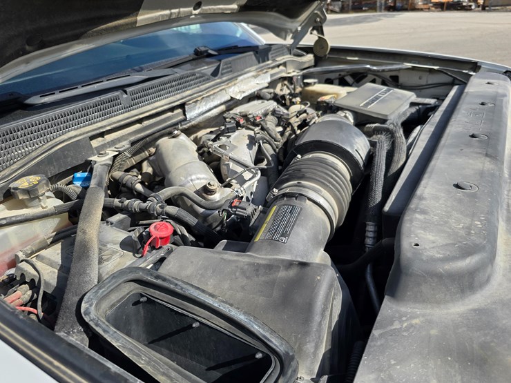 2017-gmc-sierra-3500-image-42