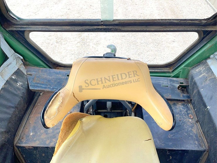 john-deere-2840-image-40