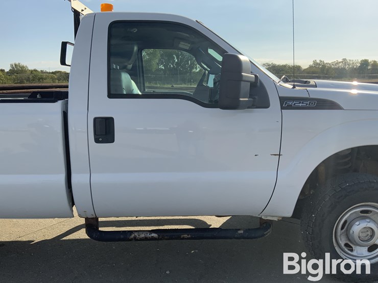 2012-ford-f250-xl-image-18