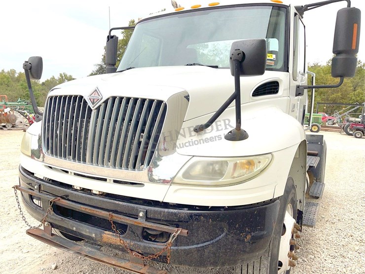 2007-international-durastar-4400-image-11