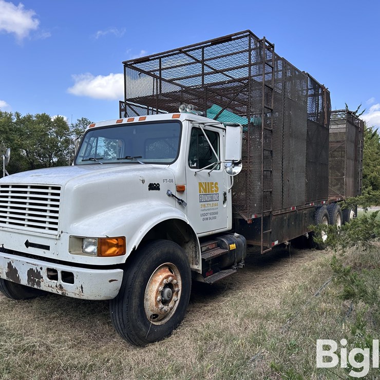 1998 INTERNATIONAL 4900