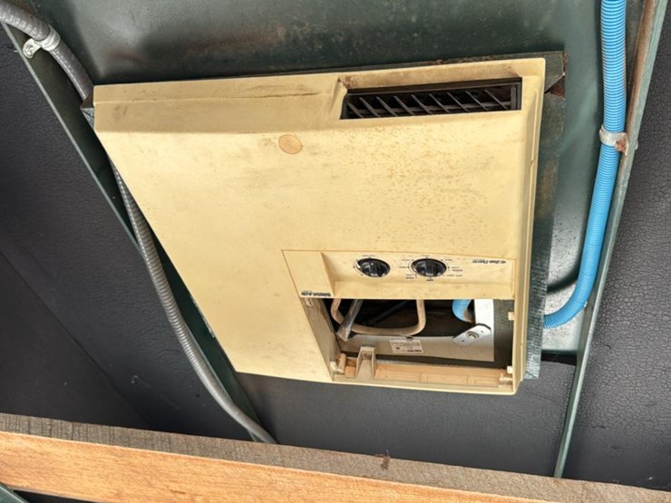 #4453-•-mellott-debarker-cab-image-14