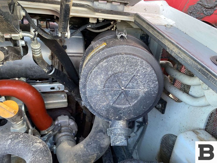 2021-takeuchi-tl12-image-24