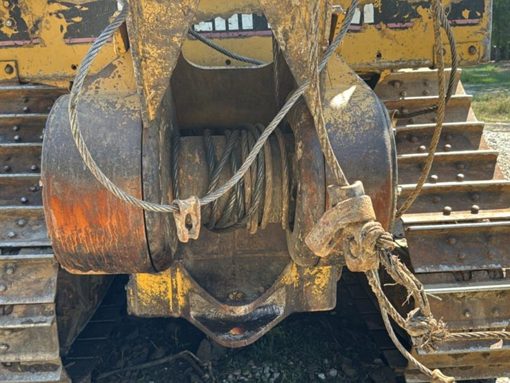 caterpillar-d4h-image-49