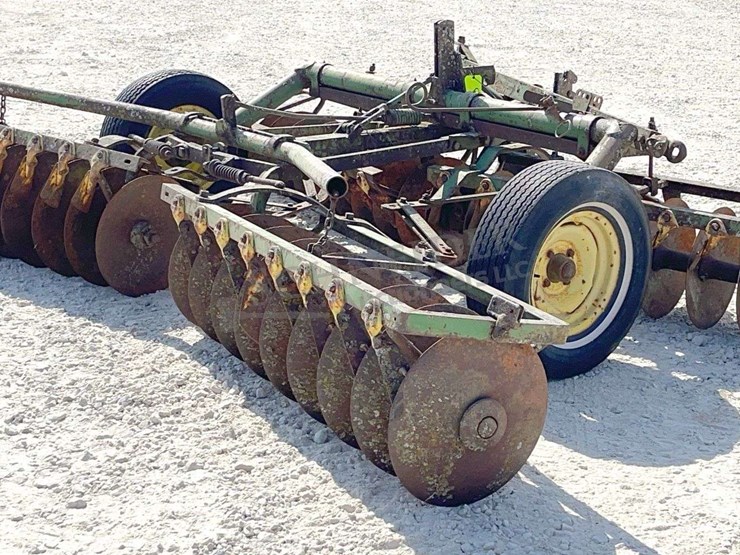 john-deere-10-image-5