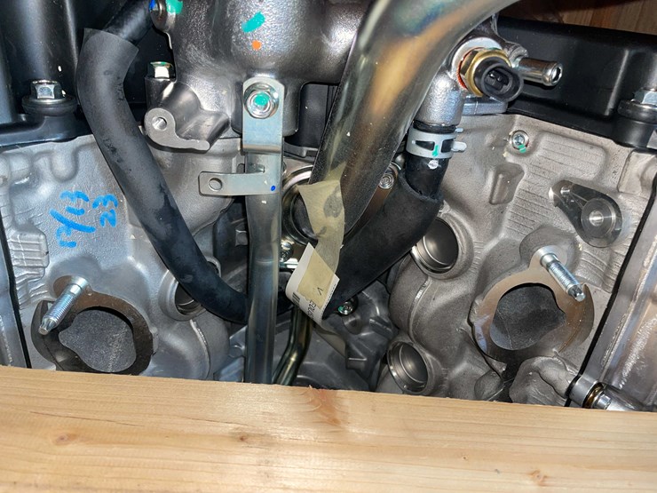 #8616-•-isuzu-trooper-engine-(e)-image-9