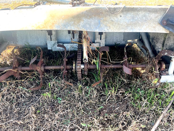 #130-•-lot-130-image-3