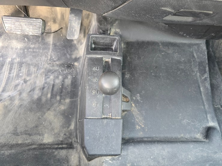 2017-gmc-sierra-3500-image-56