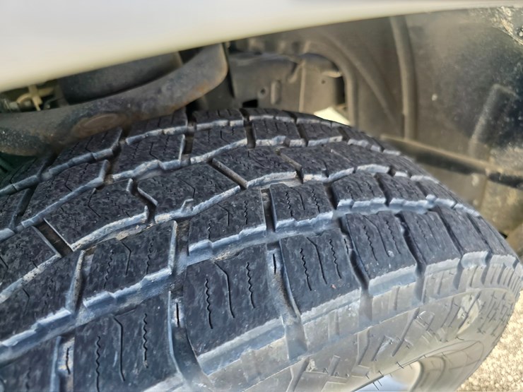 2020-ram-1500-classic-image-60