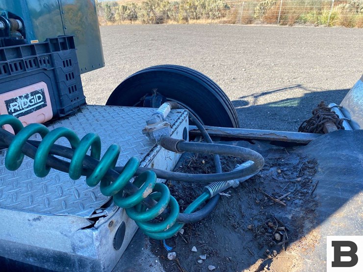 2013-peterbilt-367-image-18