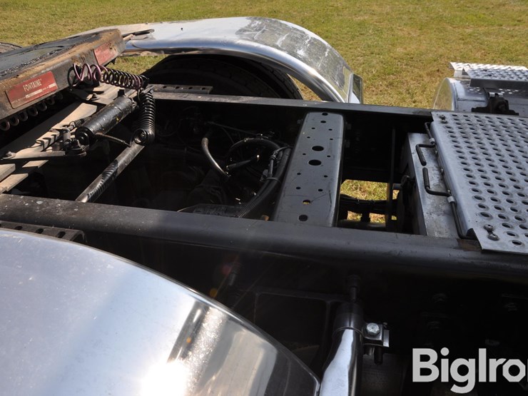 2016-international-prostar-image-15