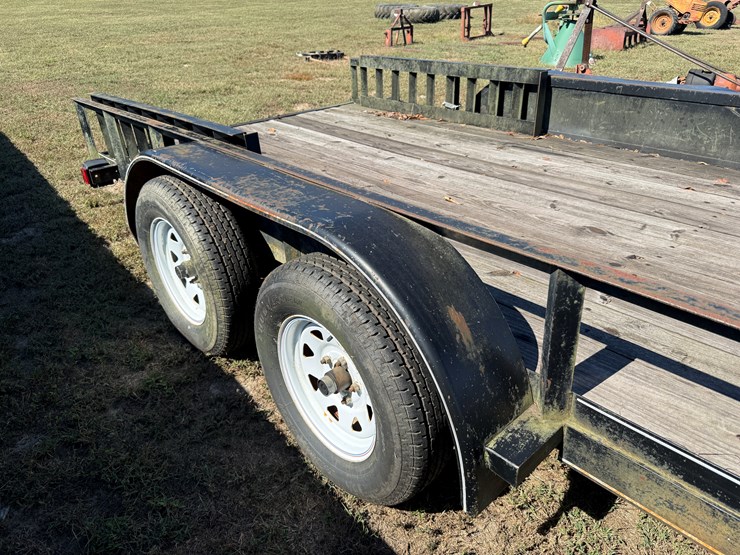 #39-•-#232-•-16-foot-double-axle-trailer-image-3
