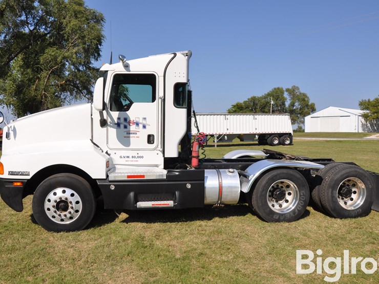 2003-kenworth-t600-image-8